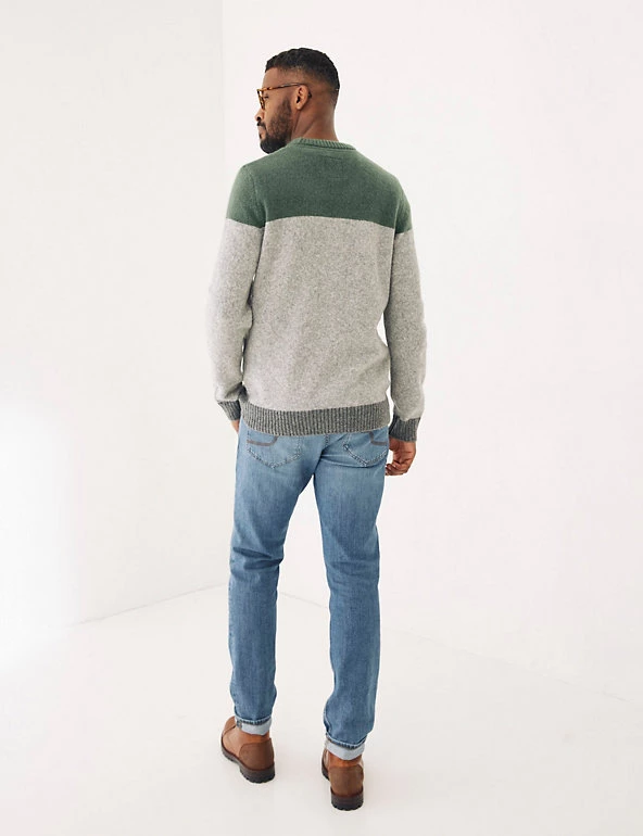 FatFace Men's Jumpers Colour Block Crew Neck Jumper With Wool 6 FatFace Men's Jumpers Colour Block Crew Neck Jumper With Wool - Image 4